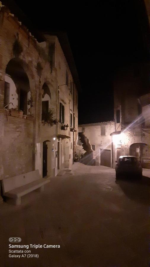Il Paradiso Sopra Le Nuvole Peccioli 外观 照片